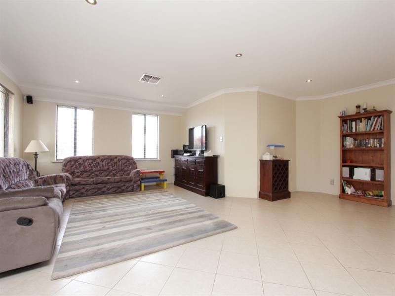 22 Granesse Drive, Ellenbrook WA 6069