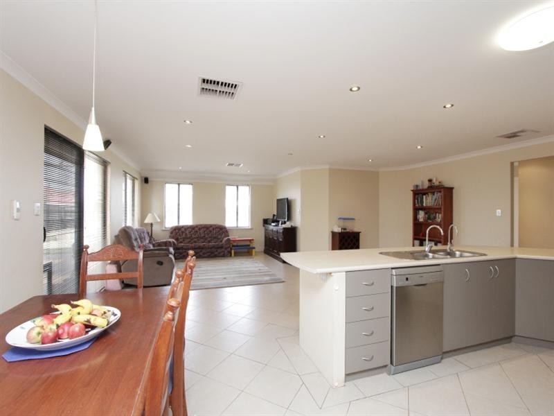 22 Granesse Drive, Ellenbrook WA 6069