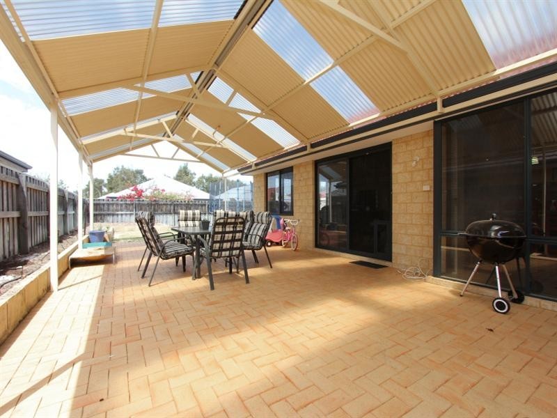 22 Granesse Drive, Ellenbrook WA 6069