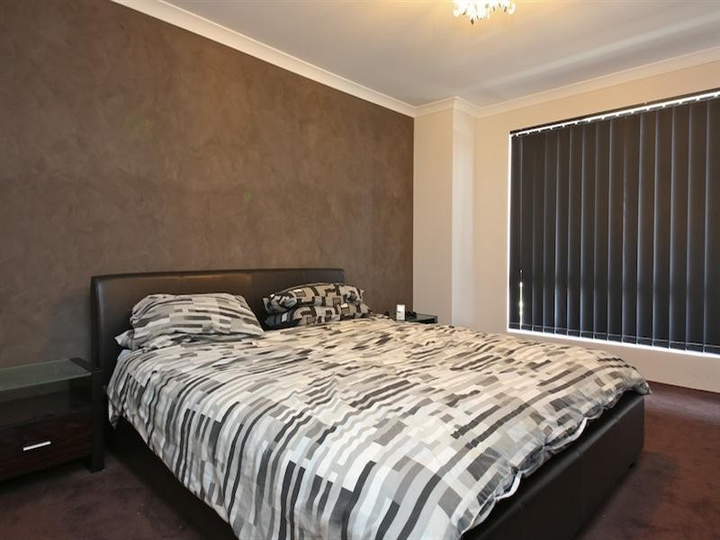 6 Aston Chase, Aveley WA 6069