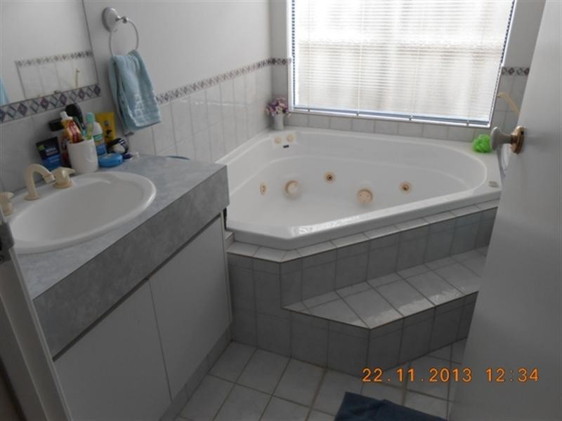 32 Santorini Boulevard, Ellenbrook WA 6069