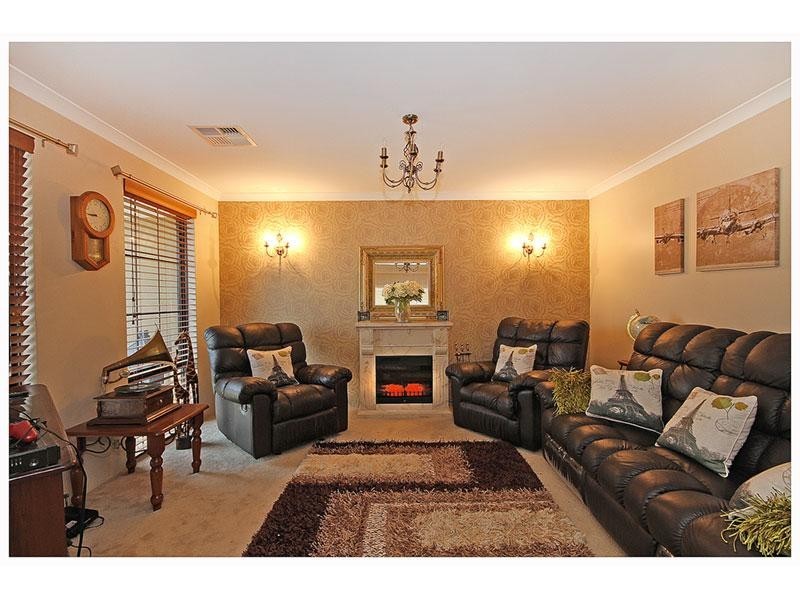 8 Anfield Crescent, Aveley WA 6069