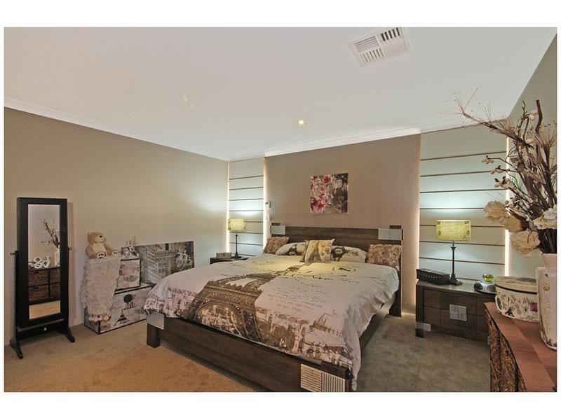 8 Anfield Crescent, Aveley WA 6069