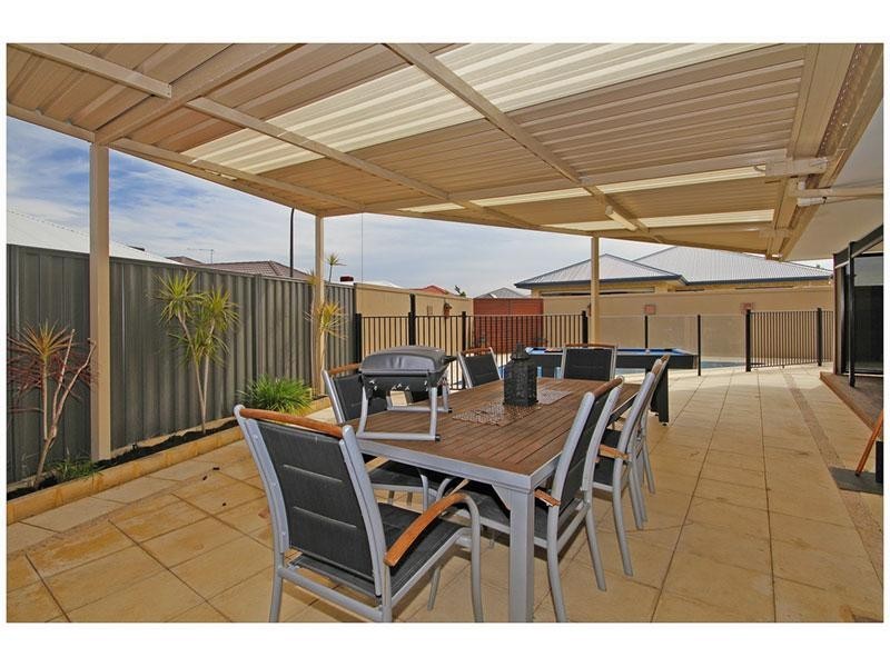 8 Anfield Crescent, Aveley WA 6069