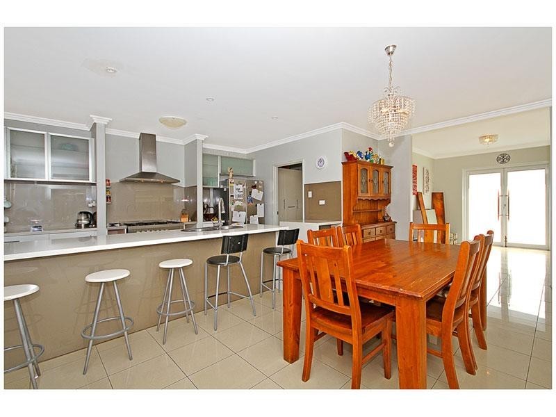 5 Auberge Lane, The Vines WA 6069