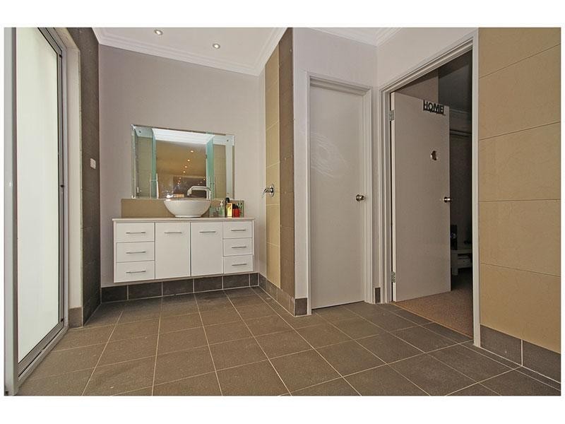 5 Auberge Lane, The Vines WA 6069