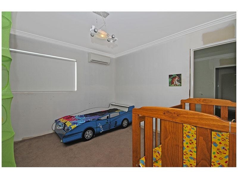 5 Auberge Lane, The Vines WA 6069