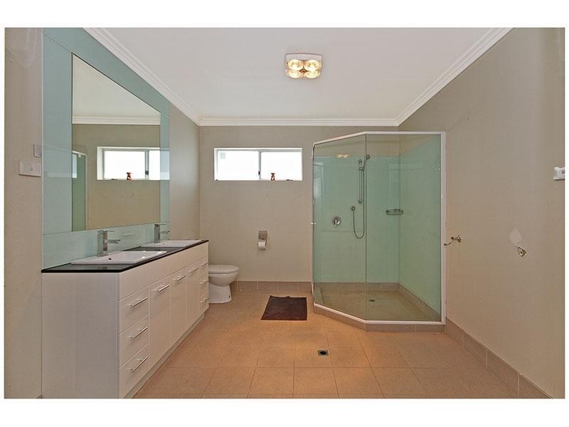 5 Auberge Lane, The Vines WA 6069