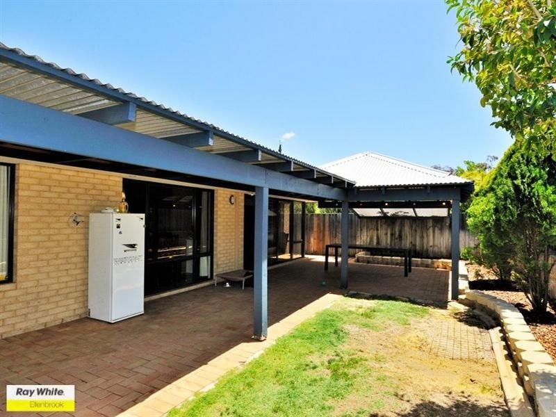 15 Karbar Pass, Ellenbrook WA 6069