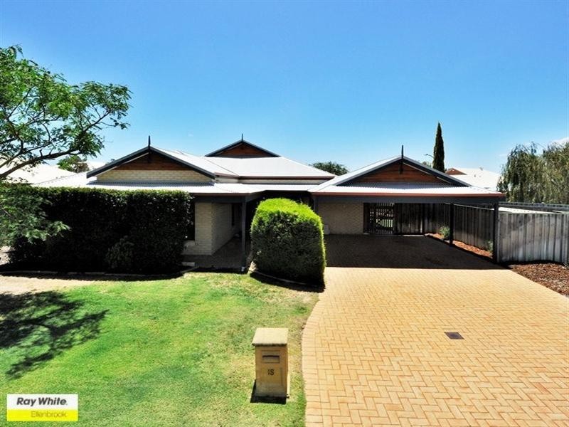 15 Karbar Pass, Ellenbrook WA 6069
