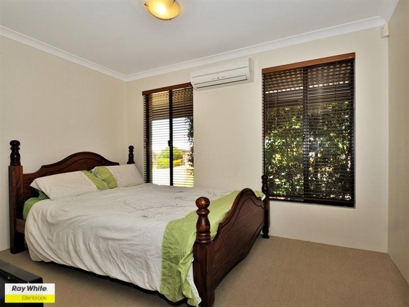 15 Karbar Pass, Ellenbrook WA 6069