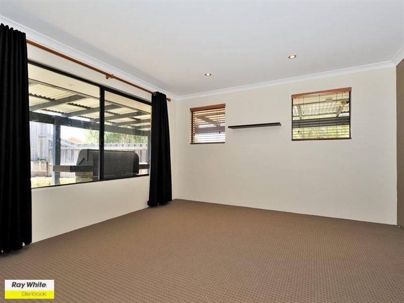 15 Karbar Pass, Ellenbrook WA 6069