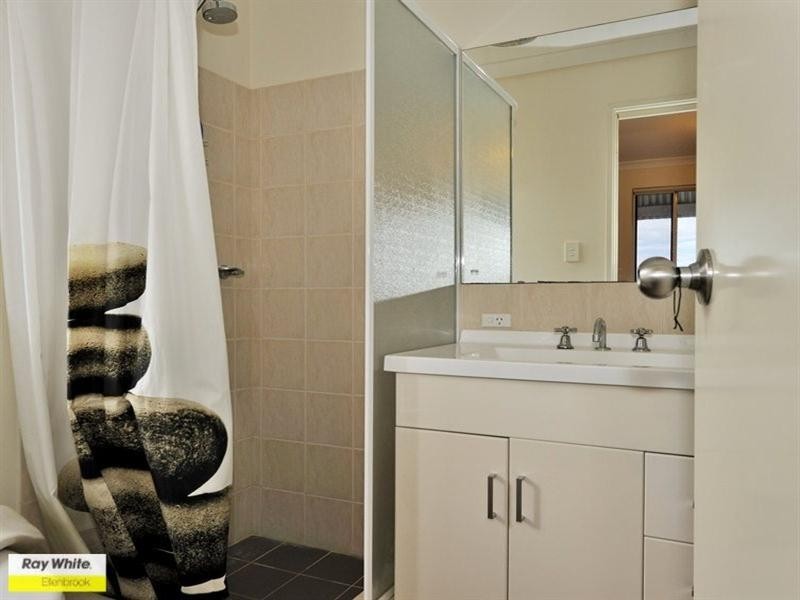 12 Ardmore Parade, Ellenbrook WA 6069