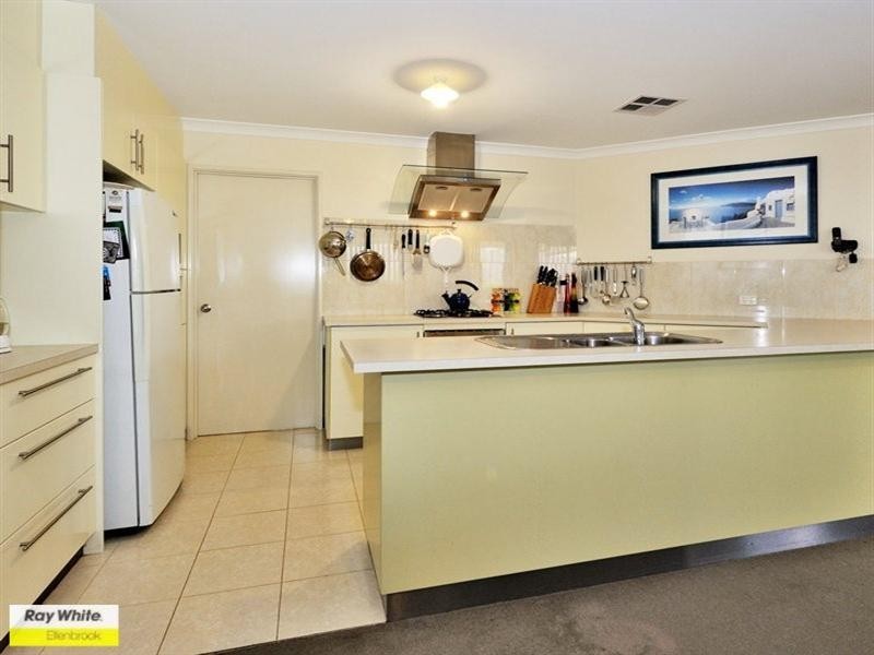 12 Ardmore Parade, Ellenbrook WA 6069