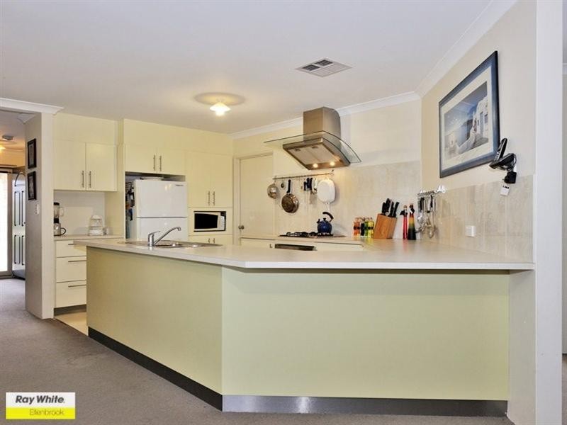 12 Ardmore Parade, Ellenbrook WA 6069