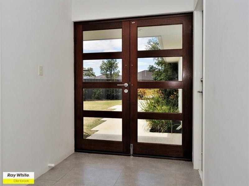 10 Banchory Way, The Vines WA 6069