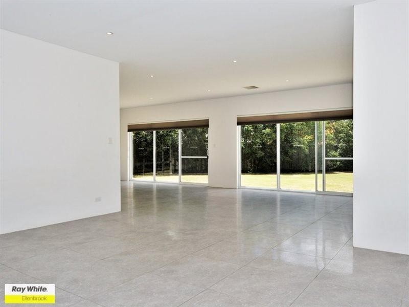 10 Banchory Way, The Vines WA 6069