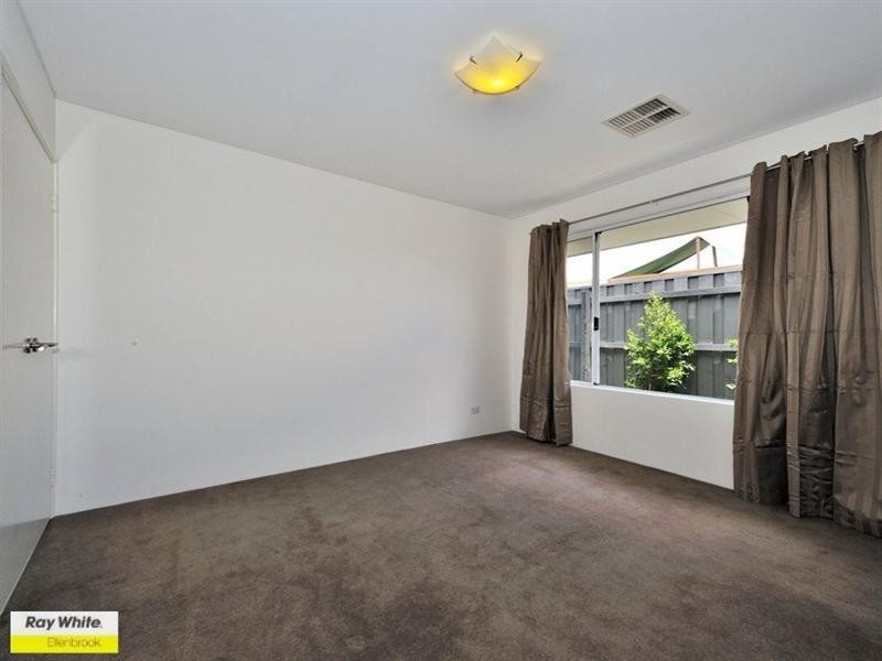 10 Banchory Way, The Vines WA 6069