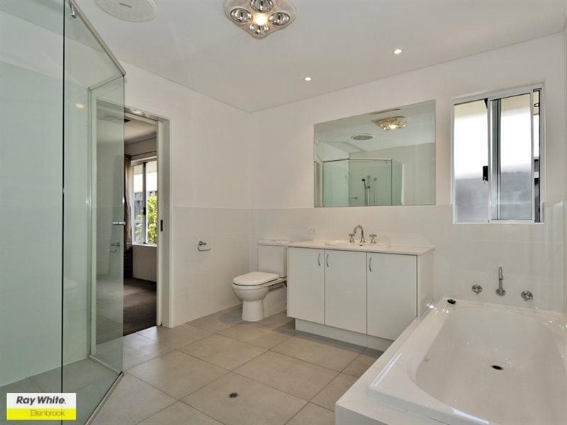 10 Banchory Way, The Vines WA 6069