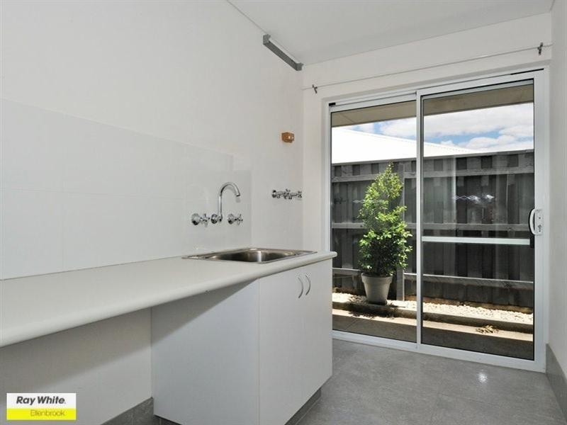 10 Banchory Way, The Vines WA 6069