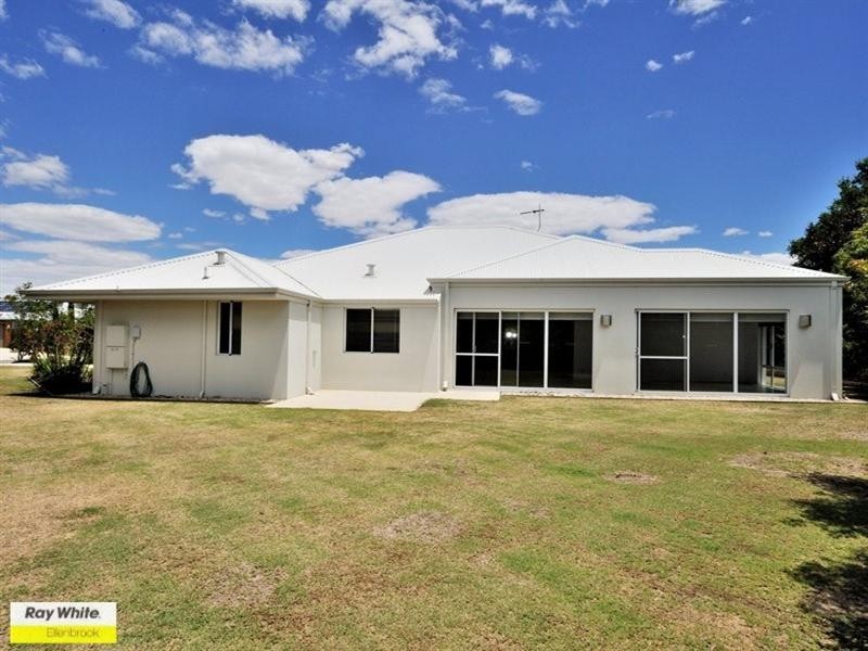 10 Banchory Way, The Vines WA 6069
