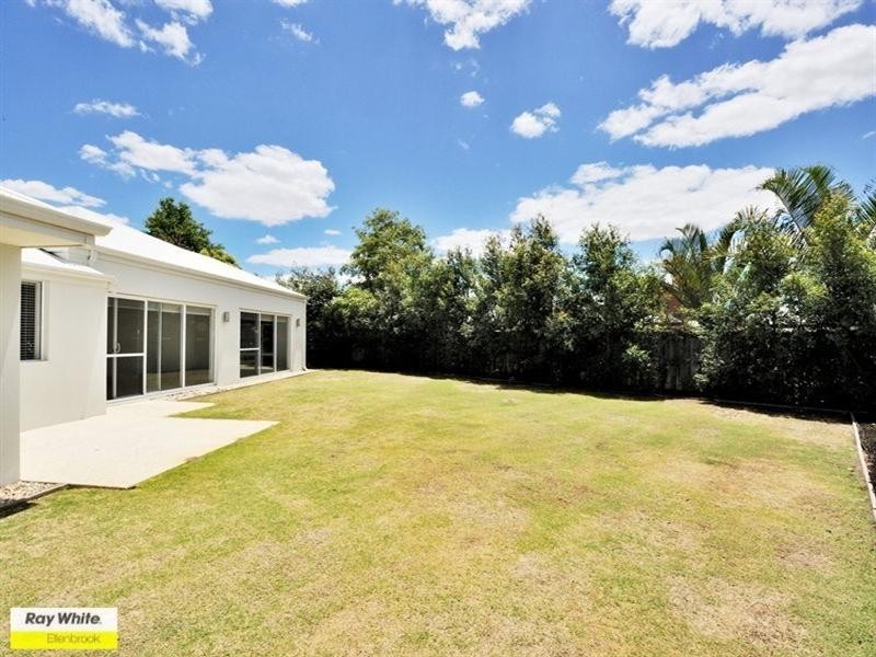 10 Banchory Way, The Vines WA 6069