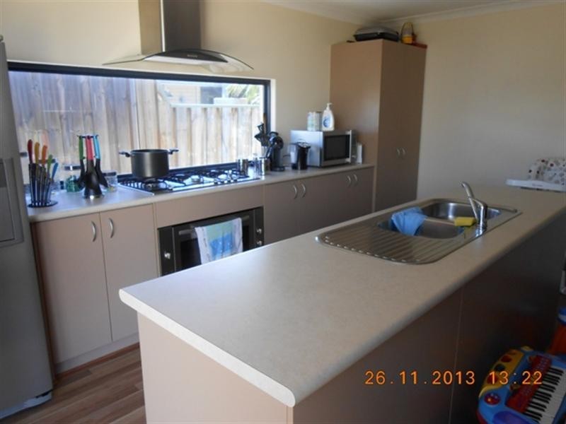 16 Brigalow Bend, Ellenbrook WA 6069