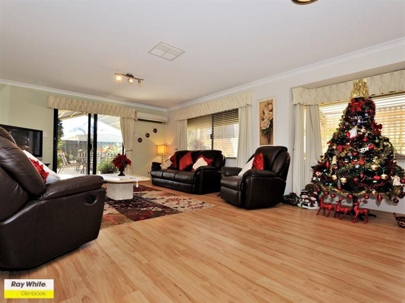 21 Lissadell Terrace, Ellenbrook WA 6069