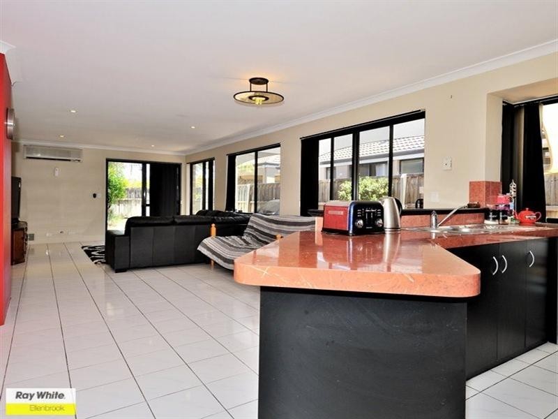 15 Mirimas Court, Ellenbrook WA 6069