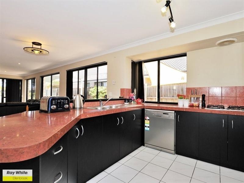 15 Mirimas Court, Ellenbrook WA 6069