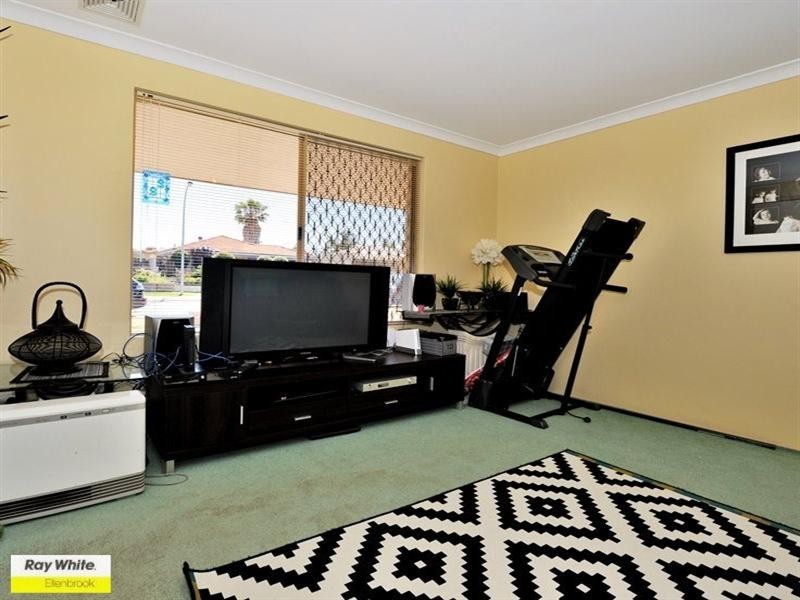 22 Bronzewing Avenue, Ellenbrook WA 6069