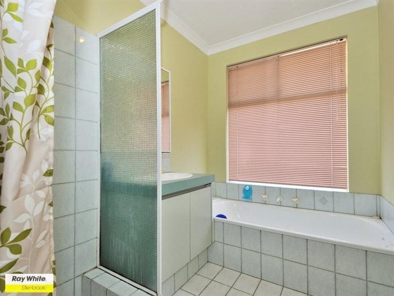 22 Bronzewing Avenue, Ellenbrook WA 6069