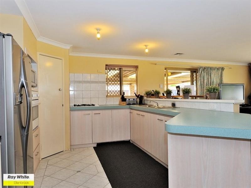 22 Bronzewing Avenue, Ellenbrook WA 6069