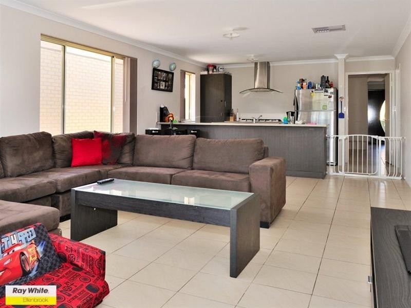 5 Goomally Turn, Ellenbrook WA 6069