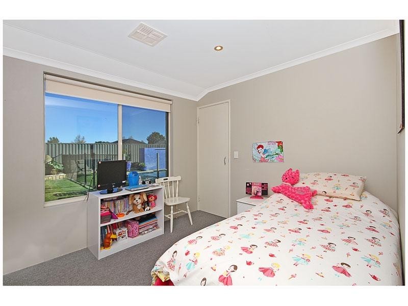 23 Cowra Turn, Aveley WA 6069