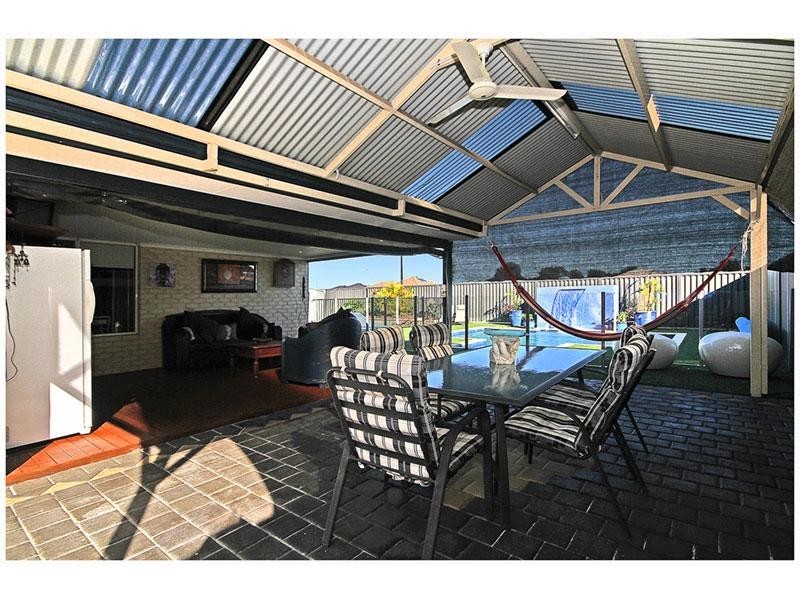 23 Cowra Turn, Aveley WA 6069