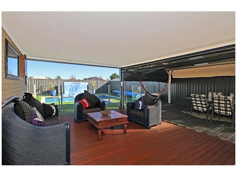 23 Cowra Turn, Aveley WA 6069