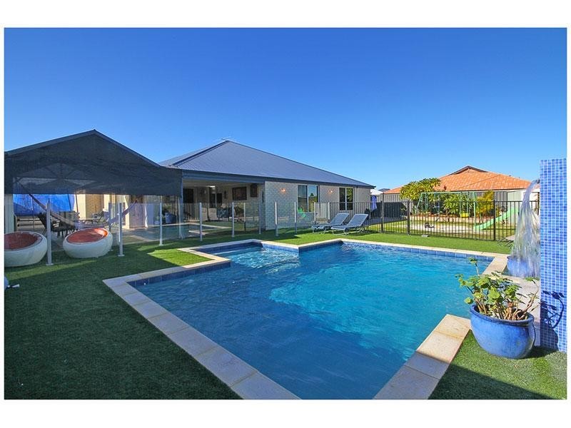 23 Cowra Turn, Aveley WA 6069