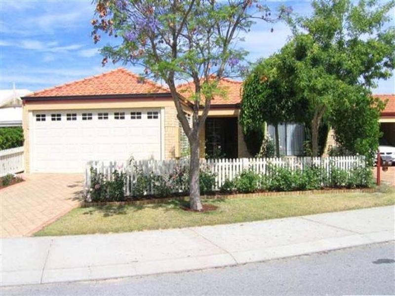 4 Solanum Court, Ellenbrook WA 6069