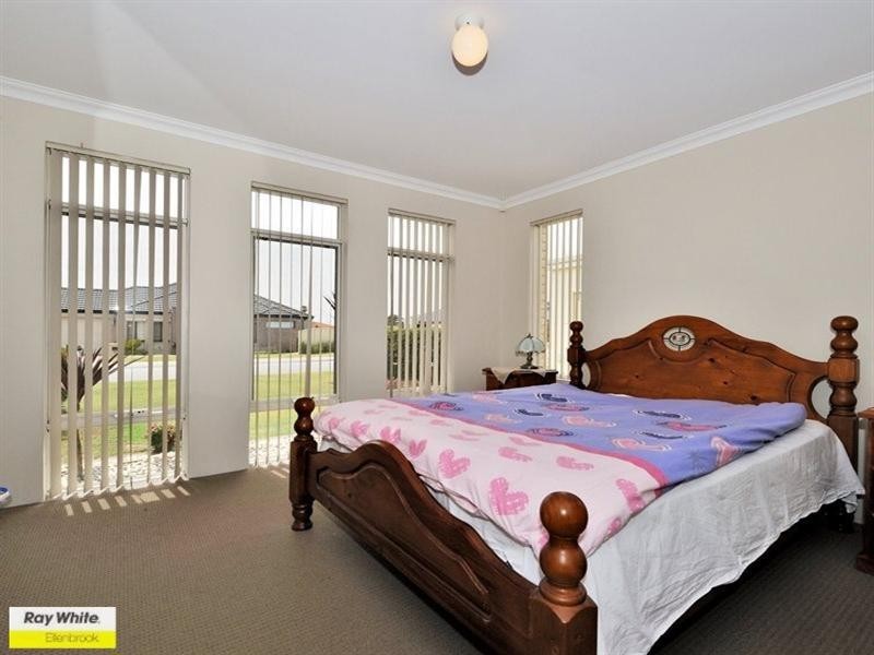 20 Otunic Way, Madeley WA 6065