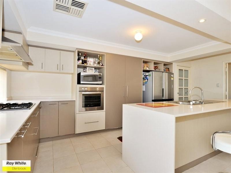 20 Otunic Way, Madeley WA 6065