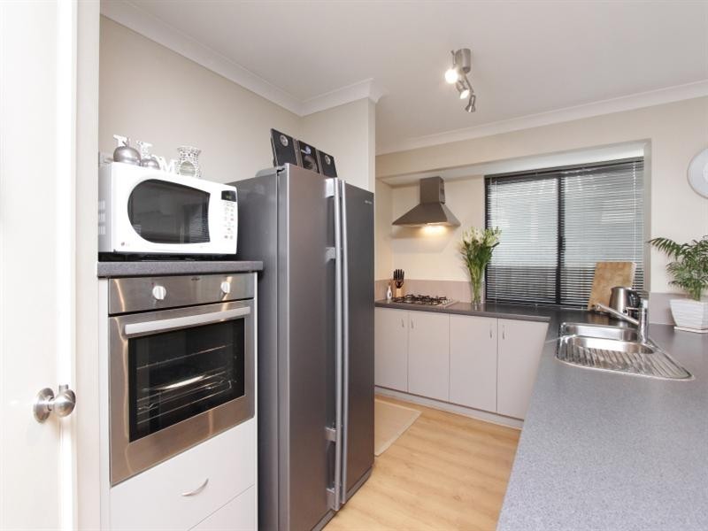 11 Jervis Drive, Ellenbrook WA 6069