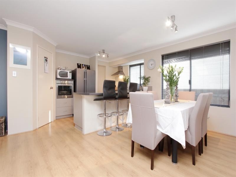 11 Jervis Drive, Ellenbrook WA 6069