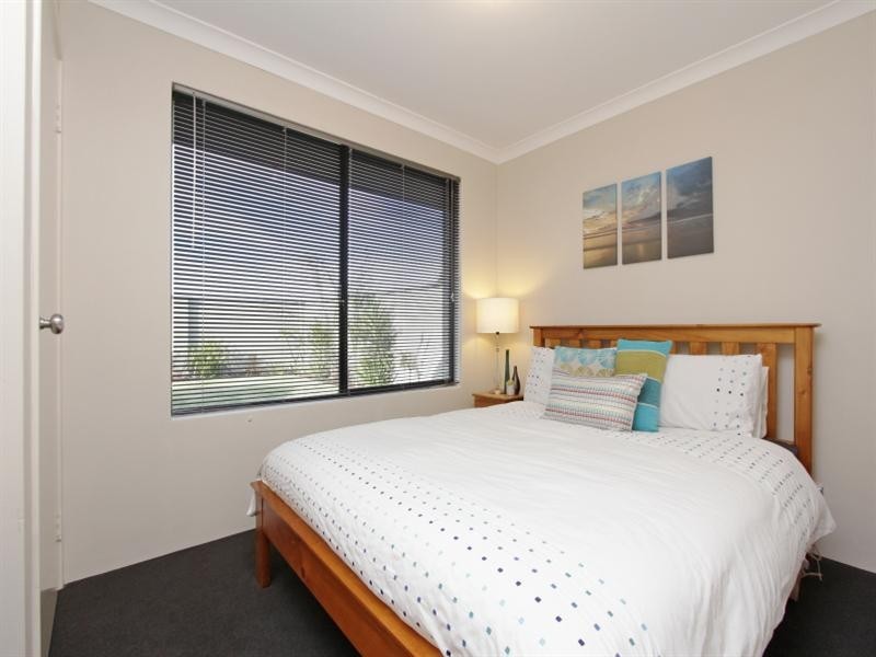 11 Jervis Drive, Ellenbrook WA 6069