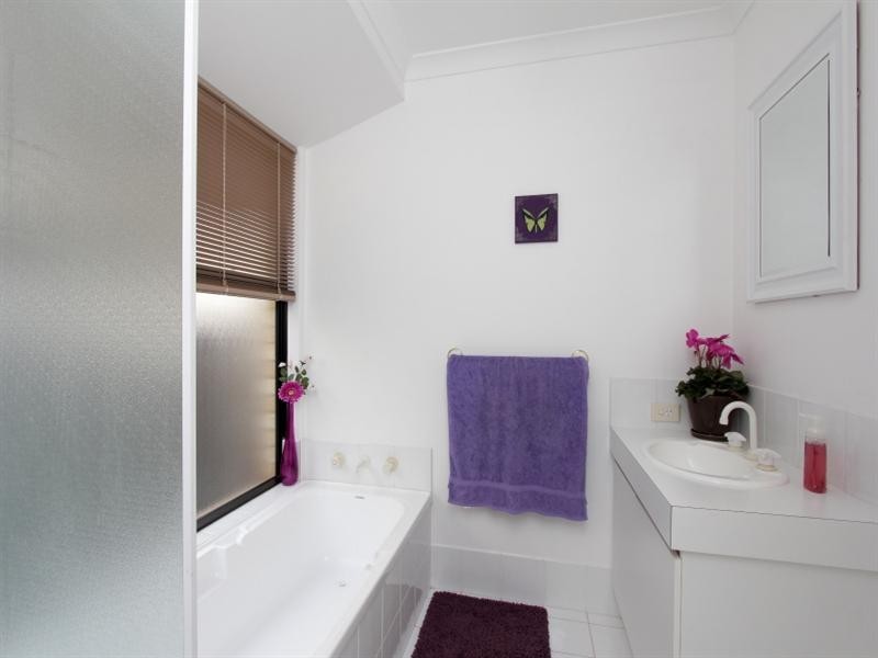 8 Toulon Lane, Ellenbrook WA 6069