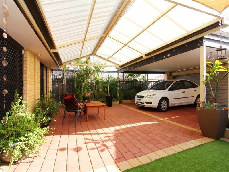 8 Toulon Lane, Ellenbrook WA 6069