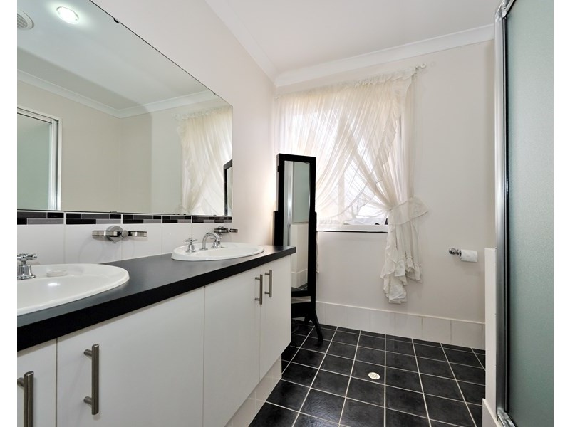 3 Bundaleer Avenue, Ellenbrook WA 6069