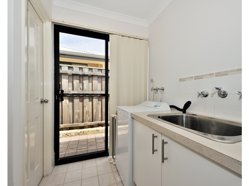 3 Bundaleer Avenue, Ellenbrook WA 6069