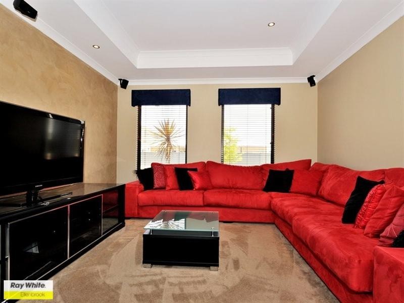 4 Balsam Mews, Aveley WA 6069