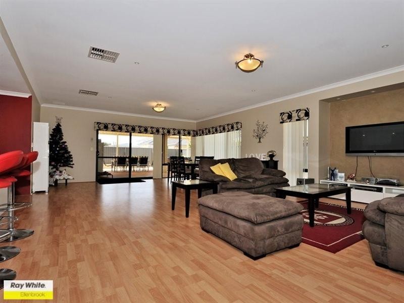 4 Balsam Mews, Aveley WA 6069